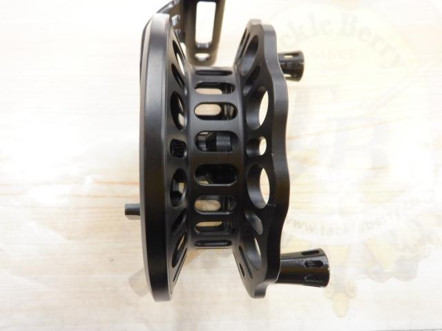 インヴィクタクロダイMBリミテッド85