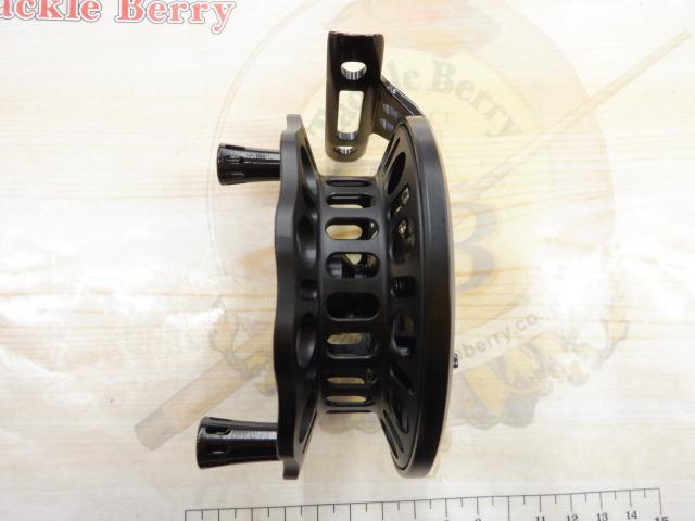 インヴィクタクロダイMBリミテッド85