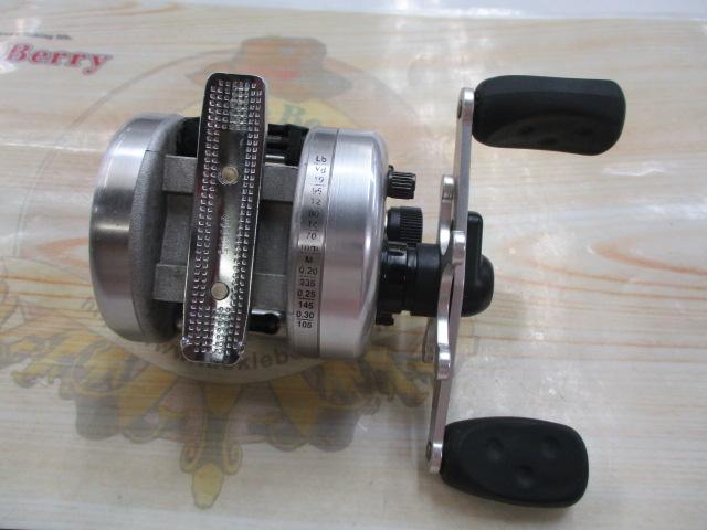 SM1600C シルバー(リムステッカーなし)