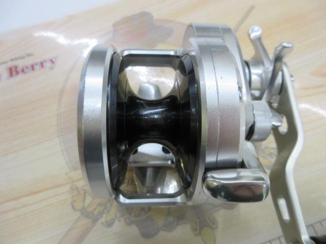 11オシアジガー 2000NR-HG｜＠ベリーネット 日本最大新品中古釣具WEB