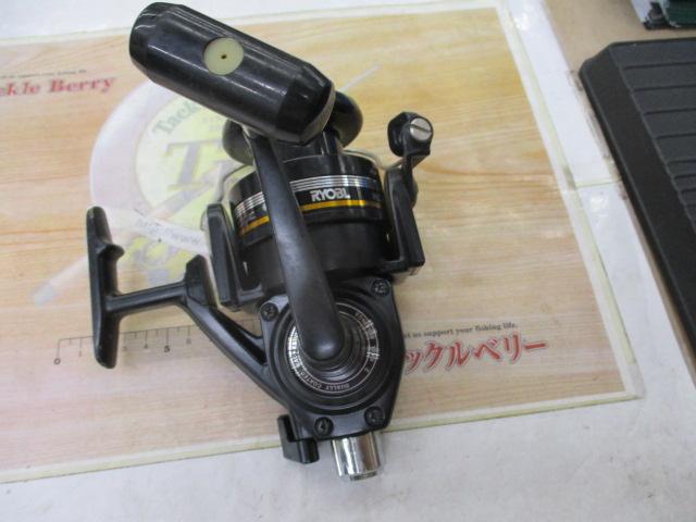 プロスカイヤー7スーパーライト 右(磯物/細糸)