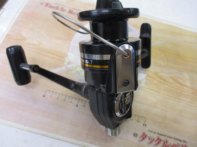 プロスカイヤー7スーパーライト 右(磯物/細糸)