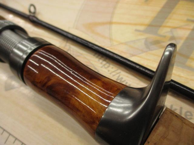 トラウティアフェリークC49L/G