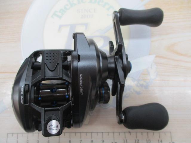 リール 19SLX MGL 71HG 4969363047007.jpg