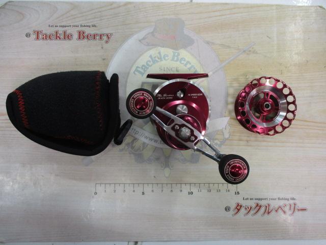 カセ筏師 THEセンカンイカダ 60HG-SR(左)