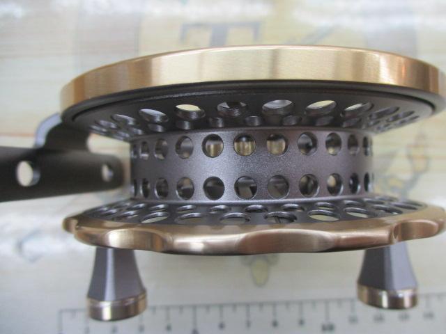 黒鯛師 THEアスリートヘチ 90W-TG チタン/ゴールド