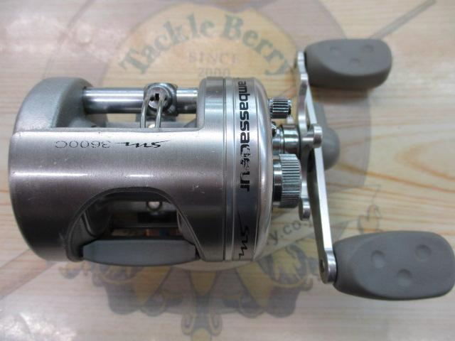 SM3600C シルバー(ambassadeurロゴリムステッカー)