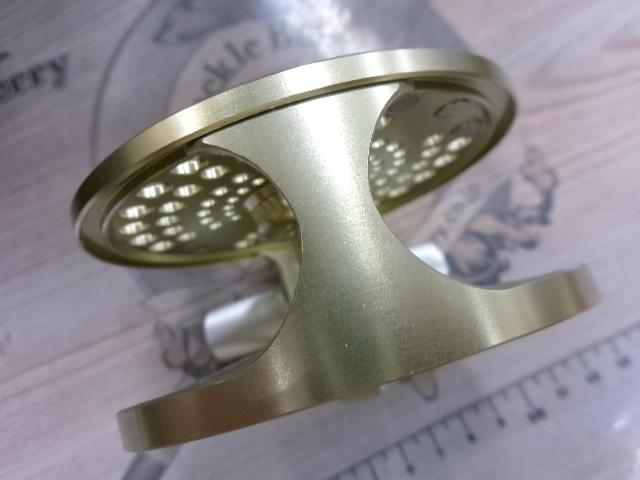 マリエット MR-8A ゴールド