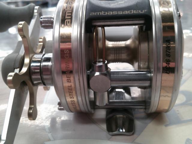 UC4600C シルバー