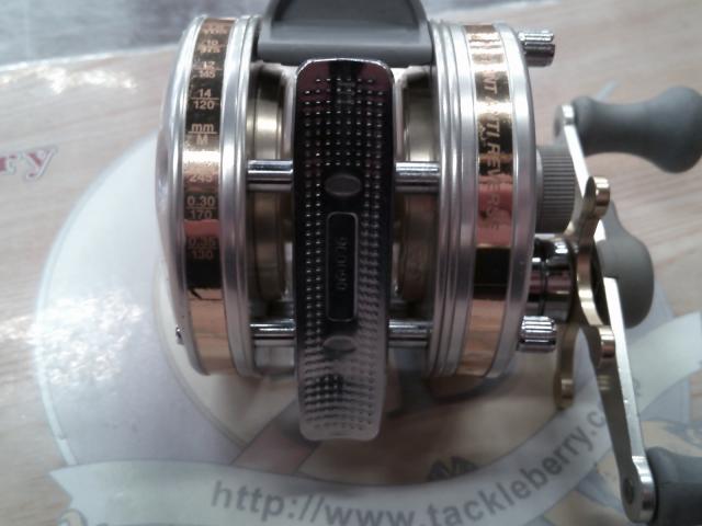 UC4600C シルバー