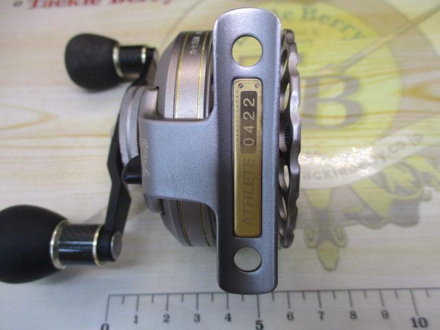 カセ筏師 THEアスリートラガー 65D-TG(左)