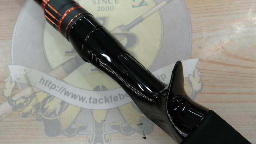 24ハードロッカーBB B83M