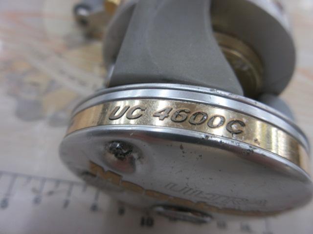 UC4600C シルバー