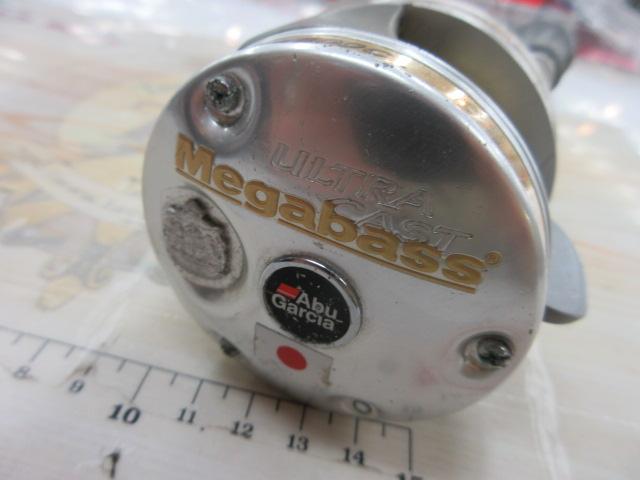 UC4600C シルバー