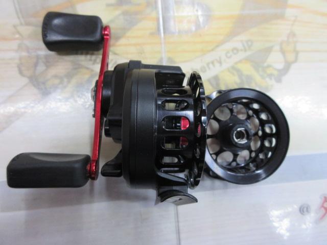 カセ筏師 THEチヌリミテッドV競技 60-BR(左) ブラック/レッド