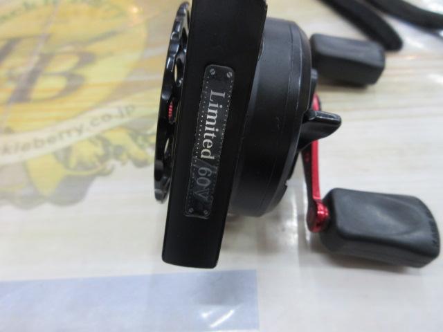 カセ筏師 THEチヌリミテッドV競技 60-BR(左) ブラック/レッド