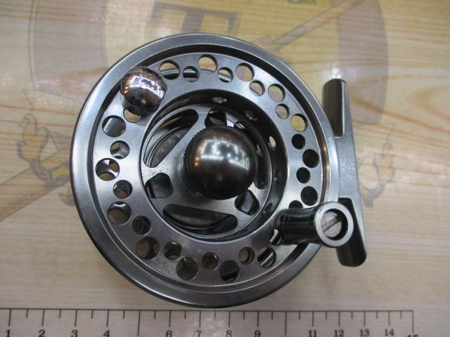 波堤チヌ70Dスモークシルバー