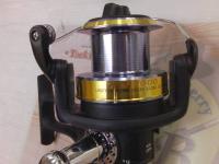 スピニングリール