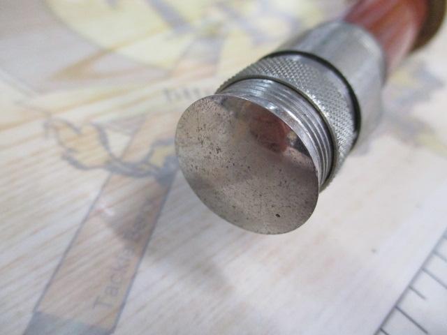 グラファイトモデル702