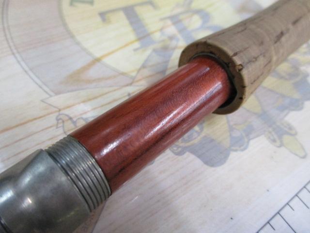 グラファイトモデル702