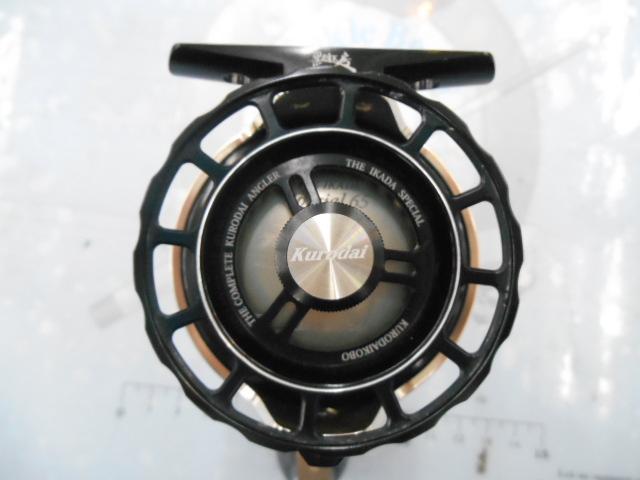 カセ筏師 THEイカダスペシャル 65大チヌ WB(右) ブラック/ゴールド