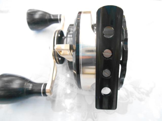 カセ筏師 THEイカダスペシャル 65大チヌ WB(右) ブラック/ゴールド