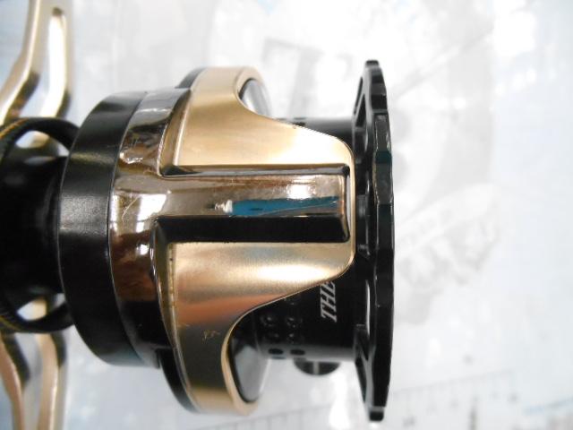 カセ筏師 THEイカダスペシャル 65大チヌ WB(右) ブラック/ゴールド