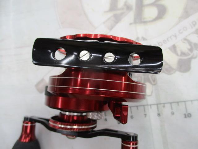 カセ筏師 チヌリミテッドラガー 65 BR(左) ブラック/レッド