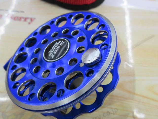 黒鯛師 THEヘチセレクションZ 88W BT ブルー/チタン