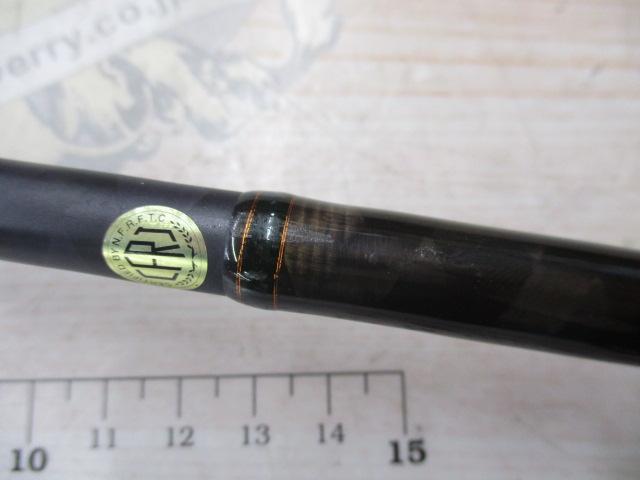 デストロイヤー F6-72DG(オロチフュージコンタクト)マットブラックリールシート