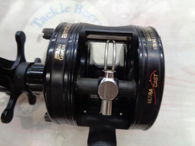 ロイヤルエクスプレス(右)