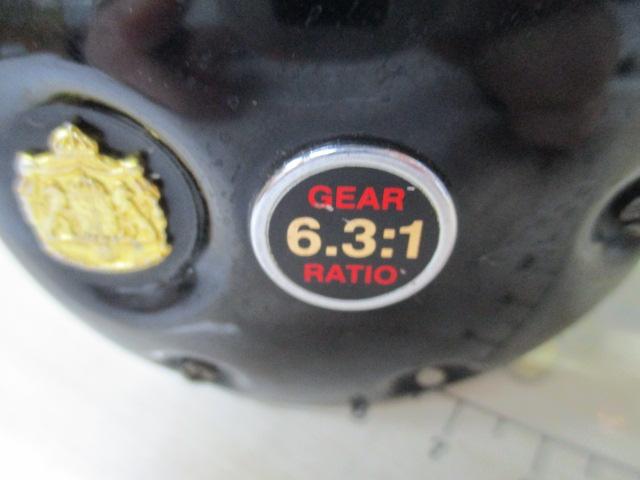 ロイヤルエクスプレス(右)