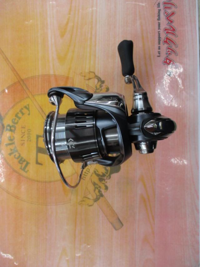 23AIRITY ST SF2500SS-H-QD リール美品 DAIWA（ダイワ） エアリティ SF2500SS-H-QD / スピニング リール