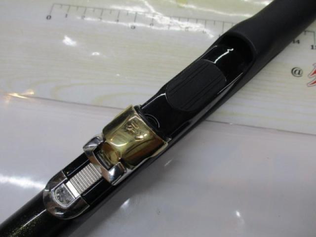 銀狼王牙 AGS 1-50SMT