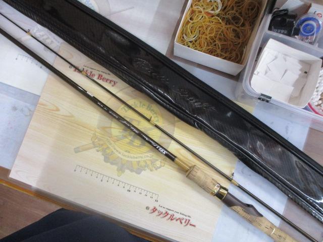 999.9フォーナイン 7'07"6lbクラス ホワイトウルフ