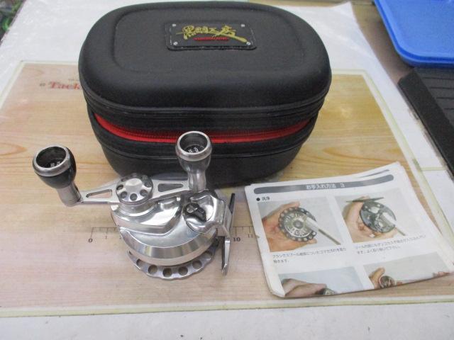 カセ筏師 THEアスリート競技 65W-TS(左) チタン/シルバー