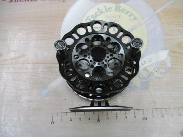 インヴィクタクロイダイRND-BG85