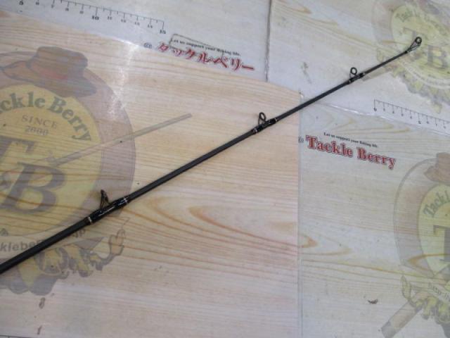 デストロイヤー F6-72DG(オロチフュージコンタクト)マットブラックリールシート