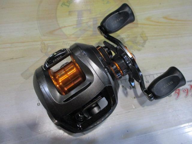 ダイワ スティーズ • SV6.3L✨美品✨ ダイワ スティーズ sv6.3l ベイトリール ブラック/オレンジ - メルカリ