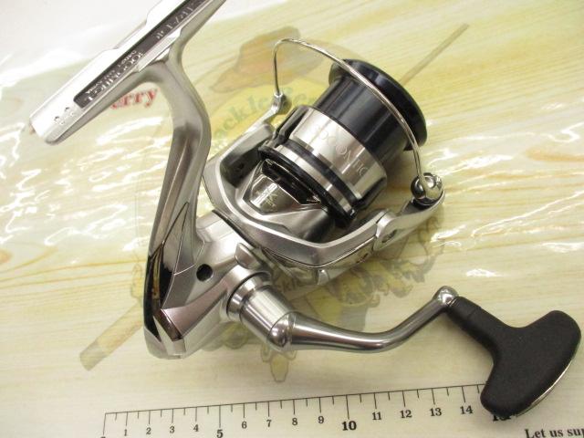 19ストラディック 3000MHG