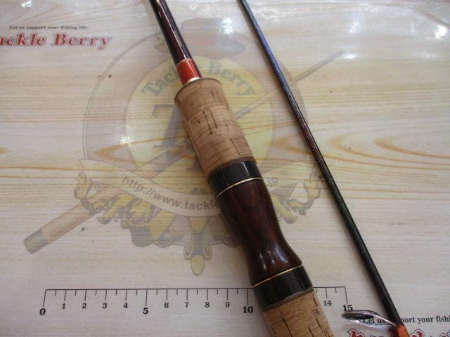 ワールドシャウラ 2701FF-2 (レッドタイプ)