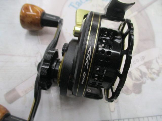 カセ筏師 THEアスリートラガー P70-BG(右)