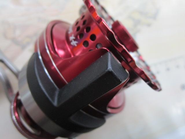 カセ筏師 チヌセレクションZ 60HG RT(左) レッド/ディープチタン