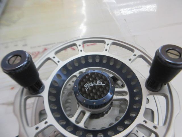 黒鯛師 THEヘチリミテッド 88W-SB シルバー/ブルー