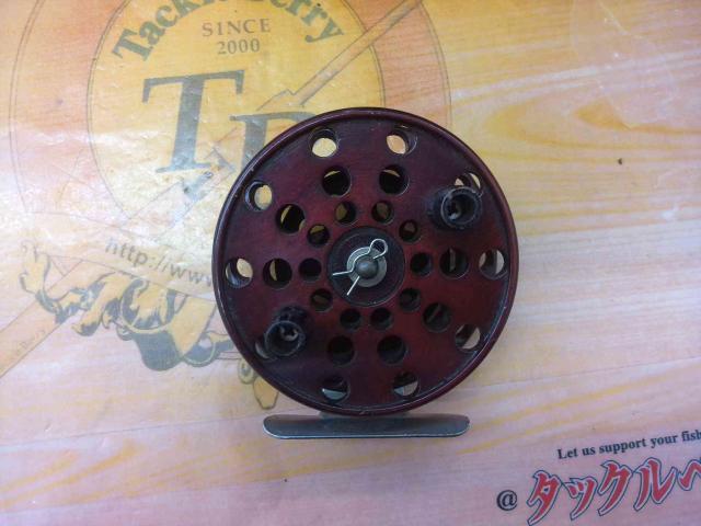 重利作ウッドリール