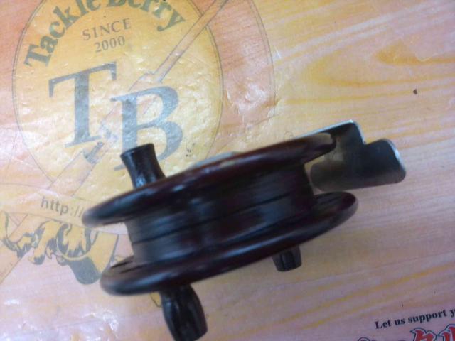 重利作ウッドリール