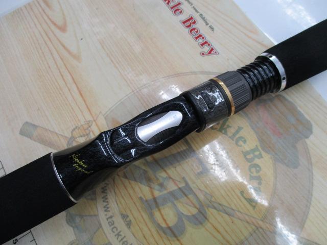 デストロイヤー F8-78DG(オロチフュージコンタクト)マットブラックリールシート スラントブリッジ