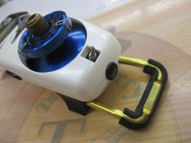 クリスティア ワカサギCR3電動リール パールホワイト