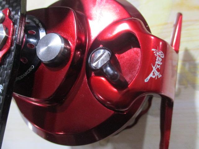 カセ筏師 THEアスリートレーサー 65-RT(左) レッド/チタン