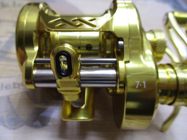 ローンズエアライトB51/MC(HG)/(左ハンドル)ゴールド